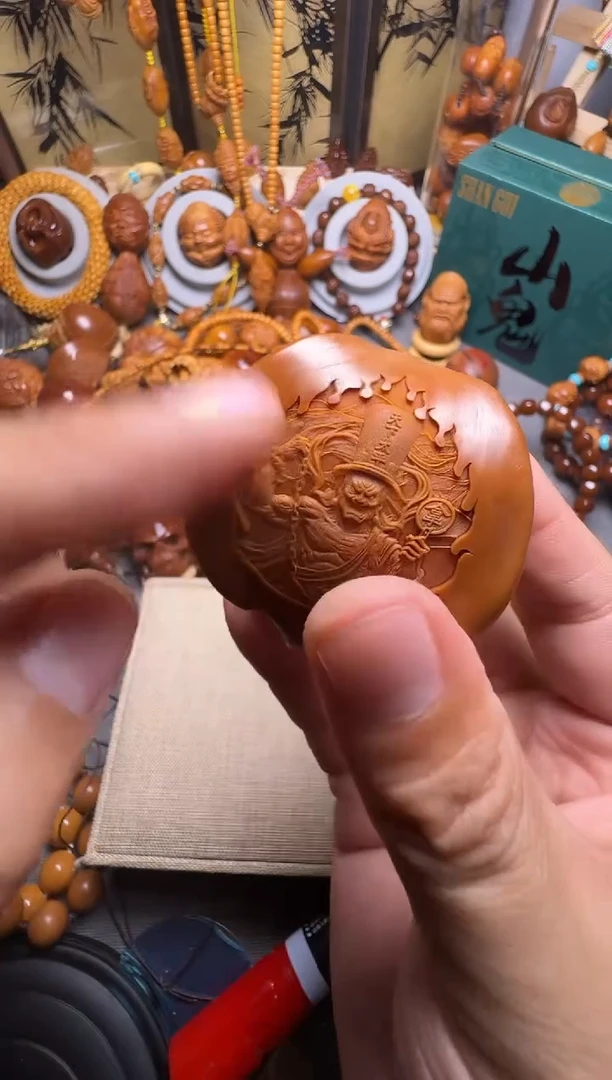 手串橄榄核黑白无常一个