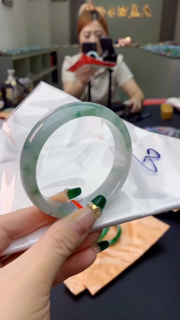 翡翠手镯未镶嵌0382714048