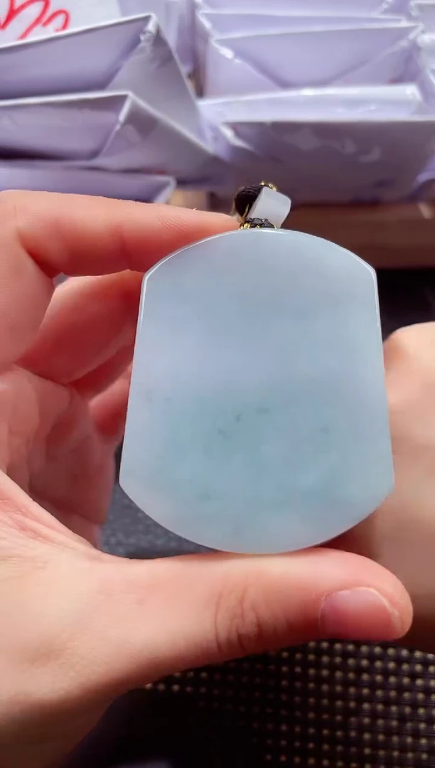 颈饰未镶嵌翡翠 000111