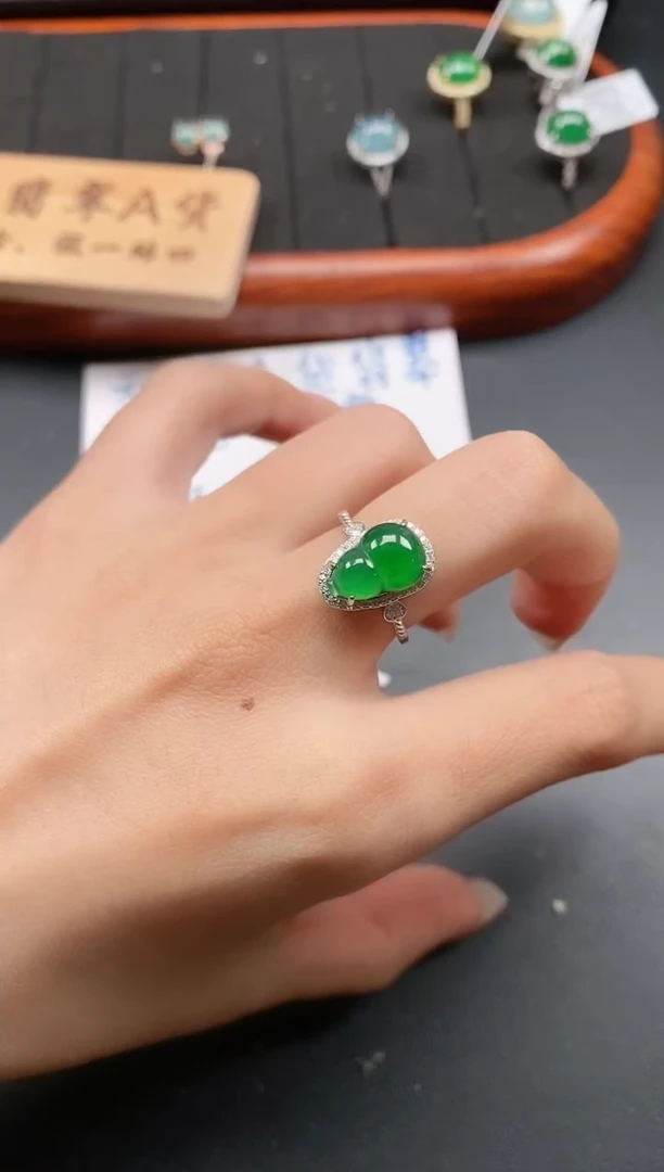 银S925镶嵌戒指翡翠1111