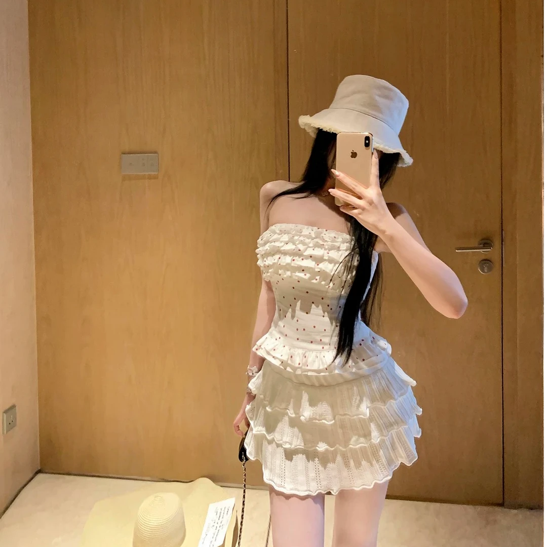 Hello熙熙【甜心教主】收腰波点抹胸上衣温柔木耳边短款背心吊带