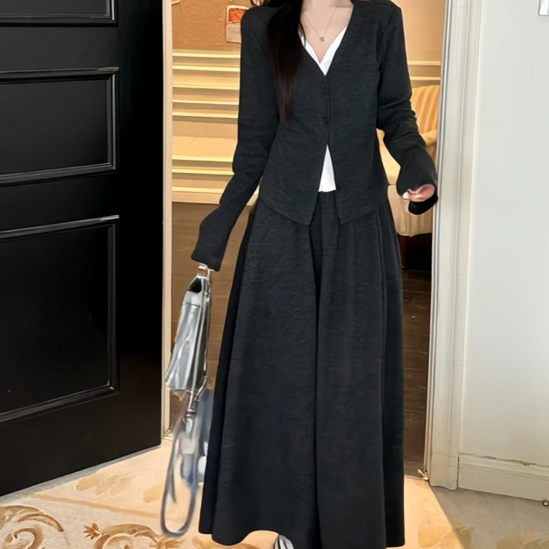 大码时尚套装女秋季长袖假两件V领衬衣胖mm高腰显瘦半身裙两件套