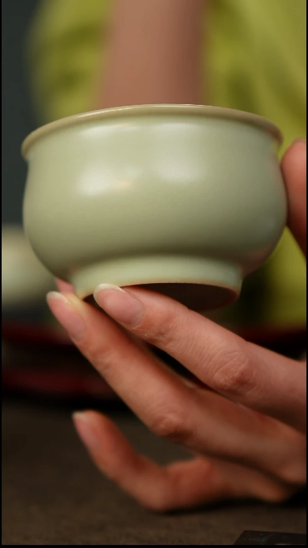 粉青 福袋杯 带底款