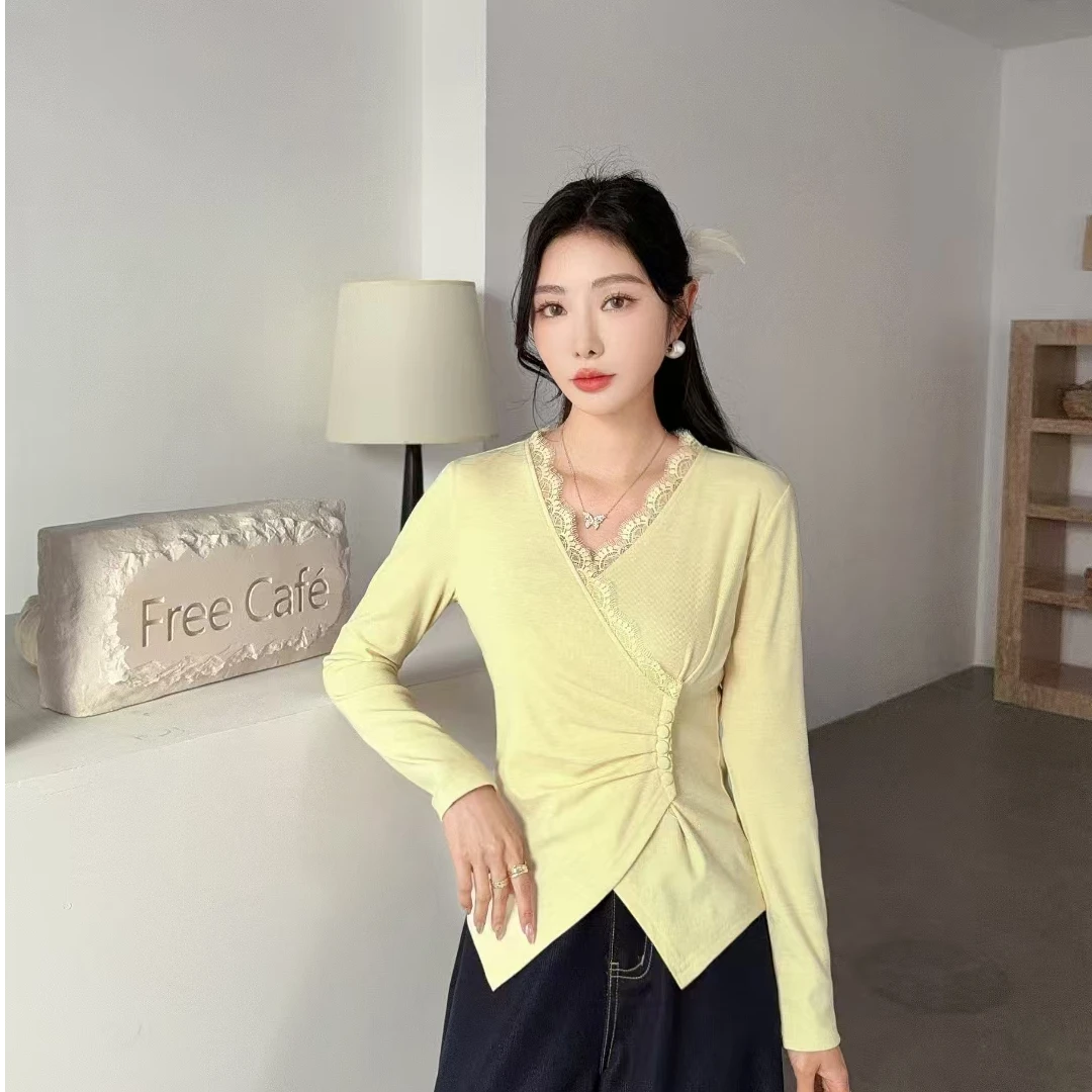 时尚洋气褶皱蕾丝拼接长袖T恤女2025春秋新款设计感V领长袖上衣