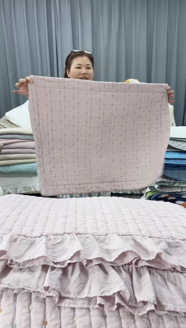 棉香芋米粒绣枕套一对