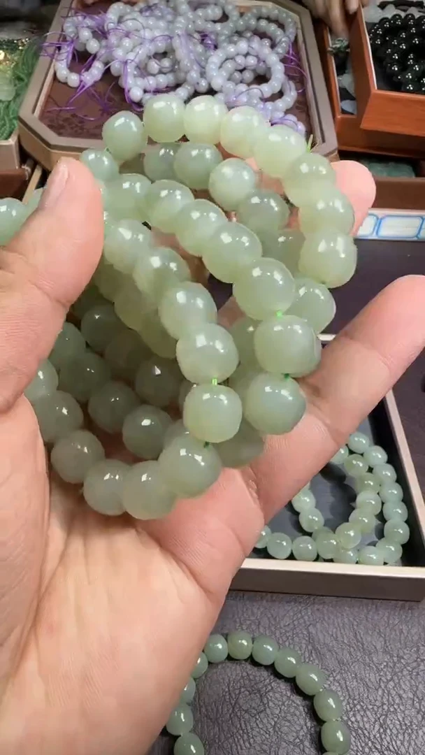 未镶嵌和田玉挂件【陆1205】33 7023 多样性发其一