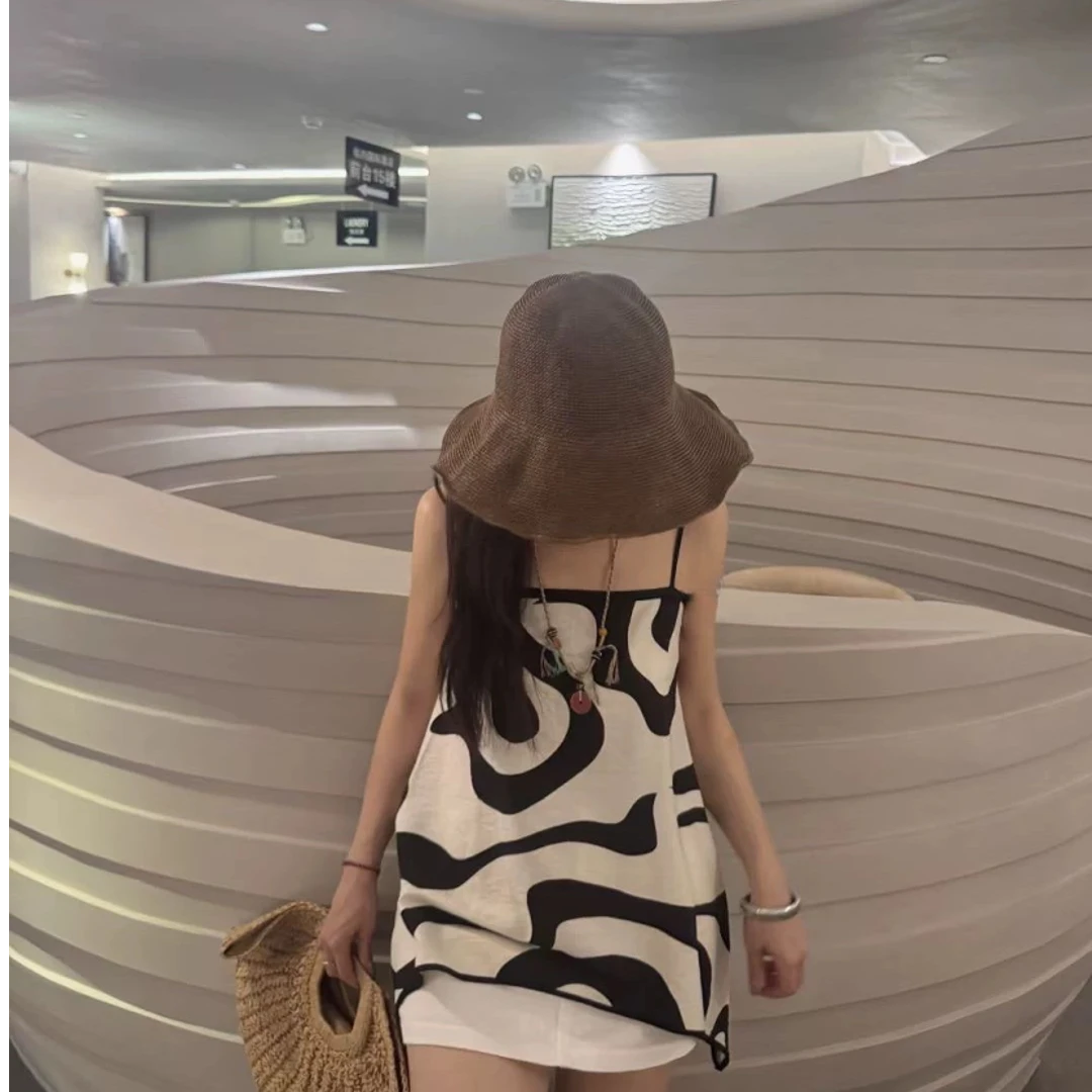 【晨浠定制】新款时尚法式设计感奶牛吊带上衣2957