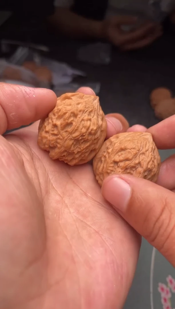 把件文玩核桃a229  猫眼 33尺