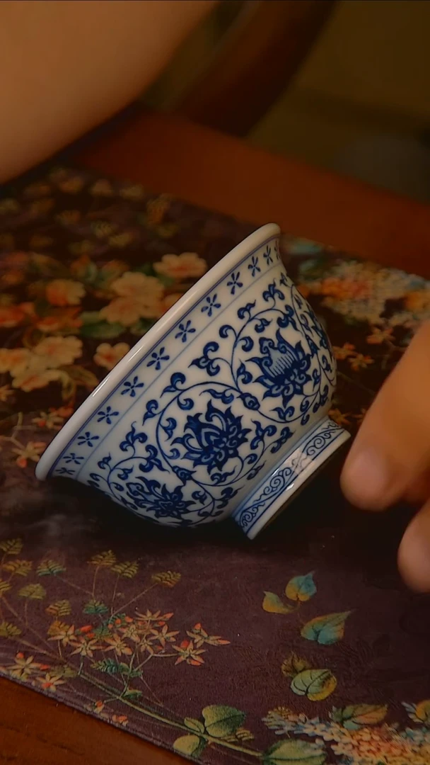 杯手工手绘杯杯很美丽