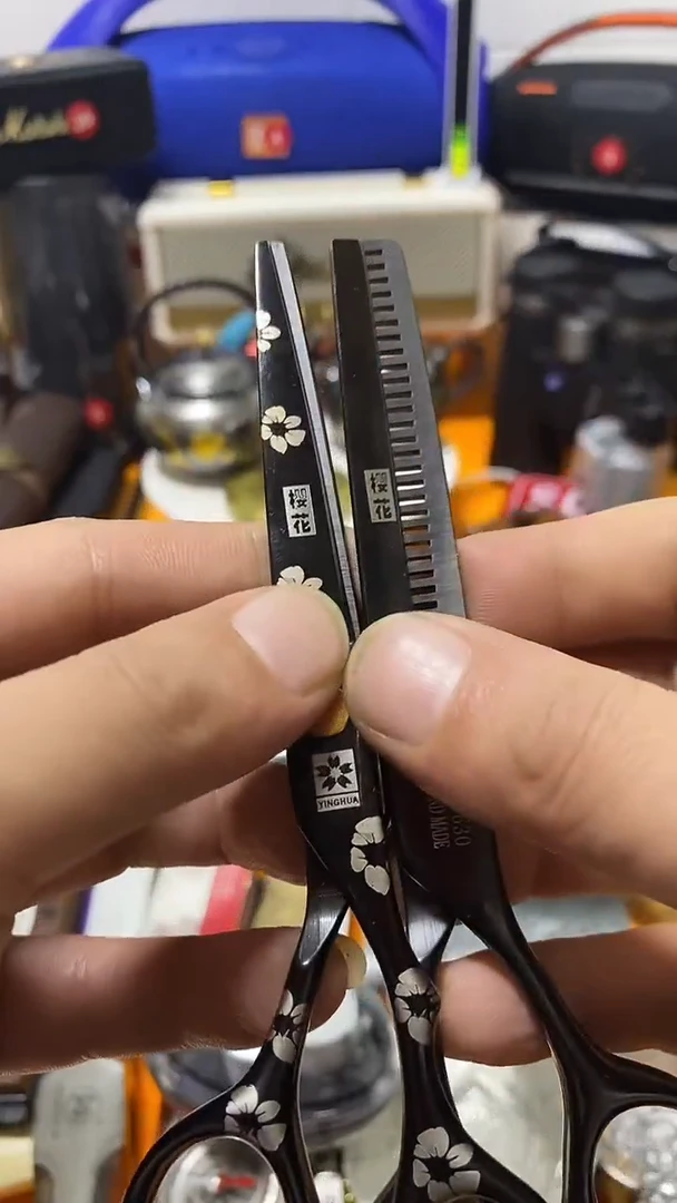 瓷片闪购商品 如图所示