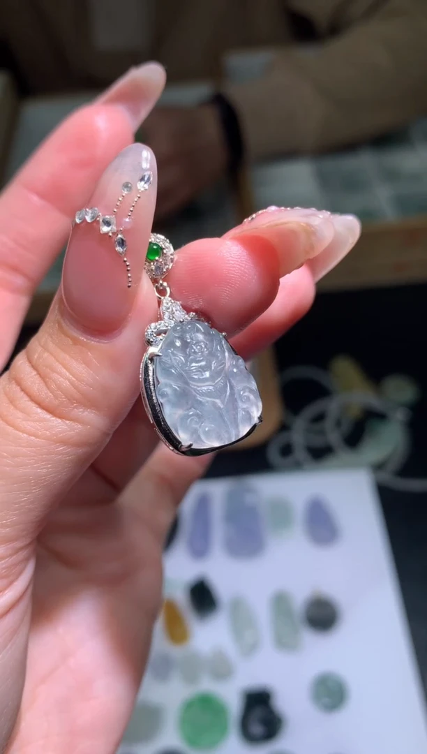 【闪购商品】翡翠颈饰银S925镶嵌九尾狐