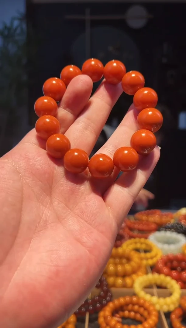 手串未镶嵌南红玛瑙16+圆珠柿子黄