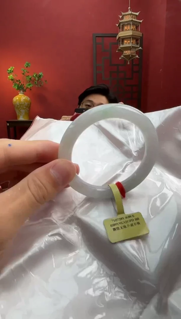 未镶嵌手镯（圆镯）翡翠翡翠手镯8