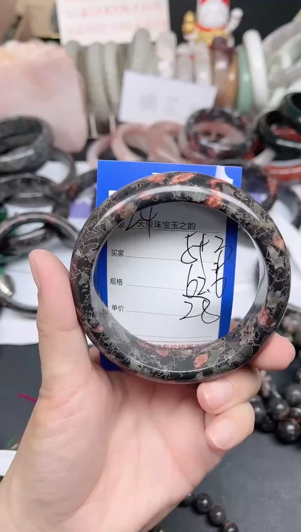 未镶嵌手镯石英质玉593