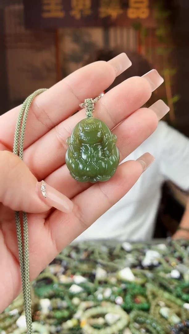 和田玉未镶嵌颈饰拍一发一