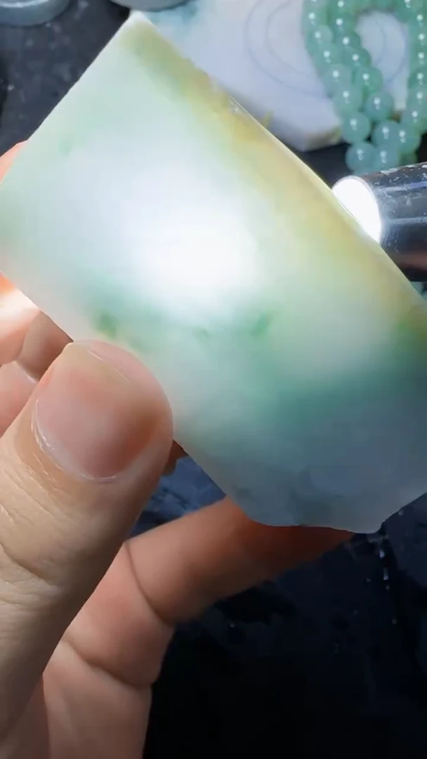 颈饰未镶嵌翡翠041