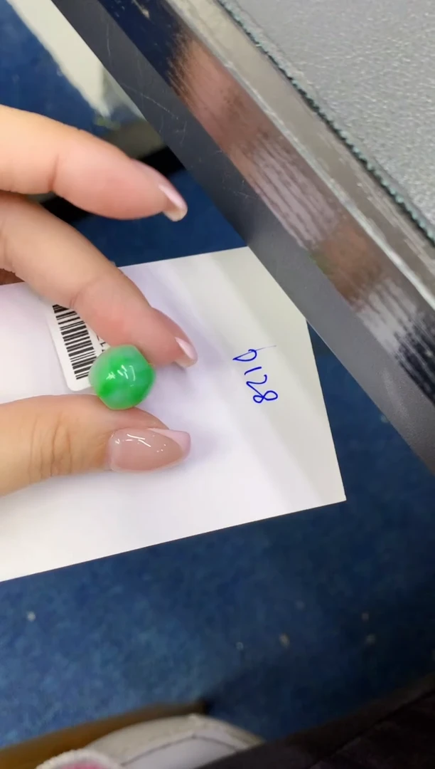 翡翠未镶嵌颈饰缅甸天然翡翠A货