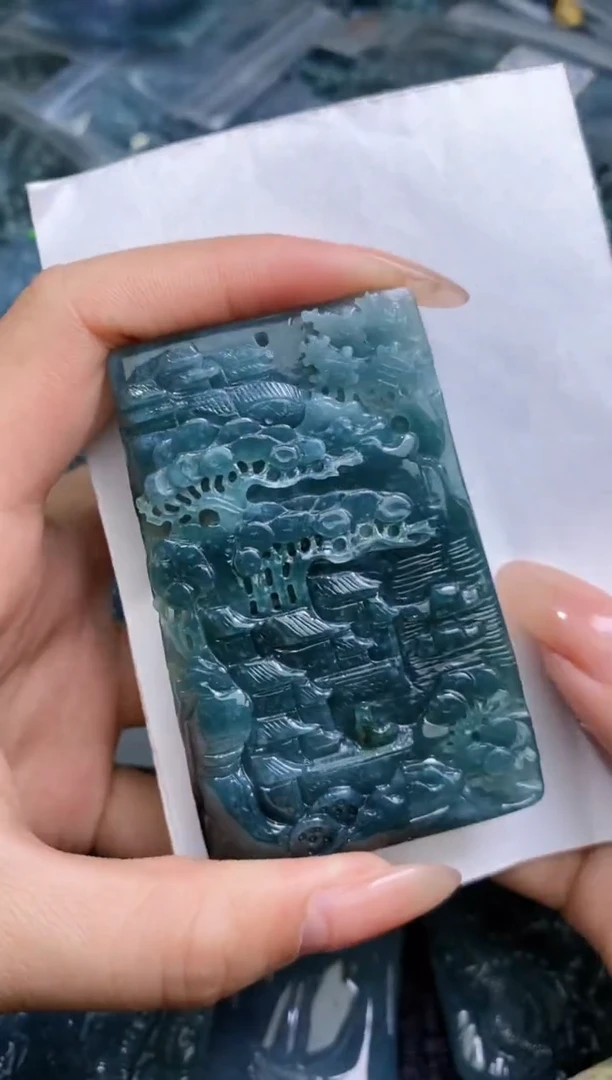 【闪购商品】翡翠颈饰未镶嵌