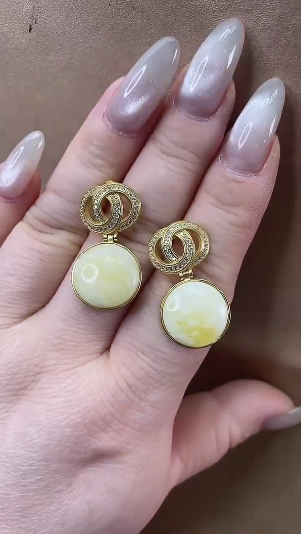 琥珀颈饰未镶嵌耳环