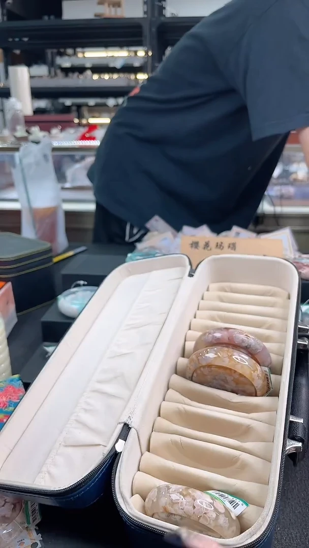未镶嵌手镯石英质玉瑾圈口（赠品镯心）