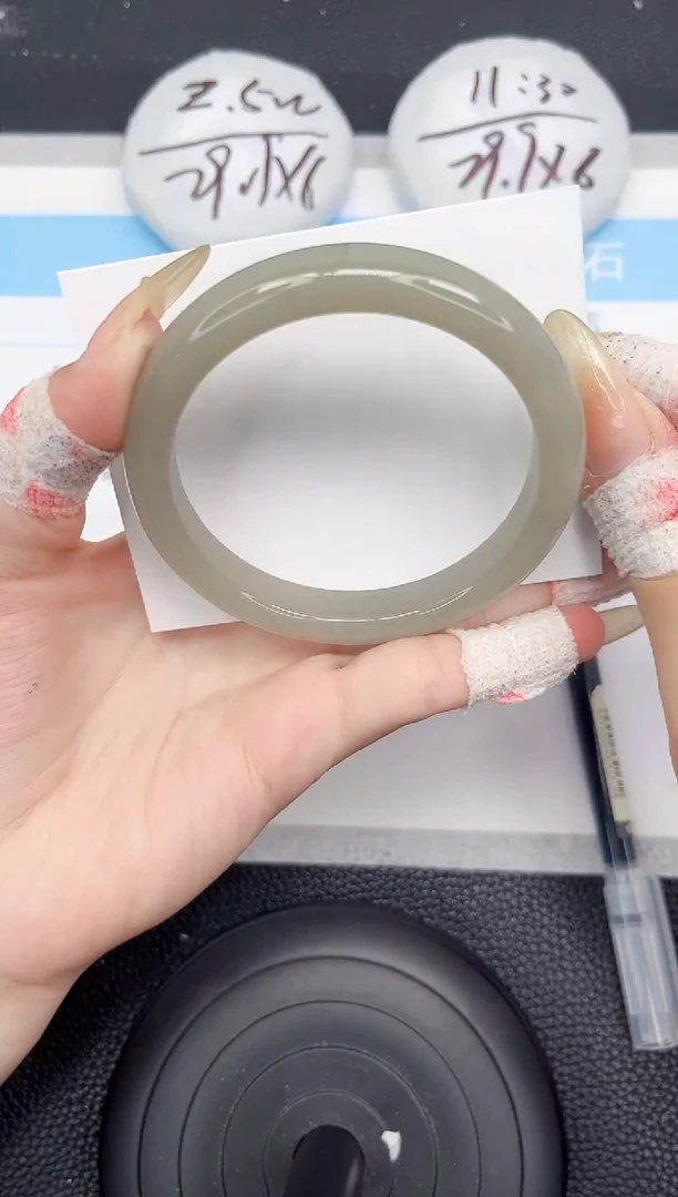 石英质玉手镯未镶嵌334-60.4