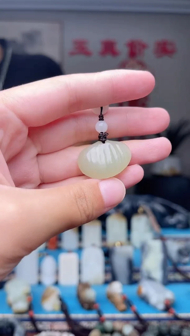和田玉未镶嵌挂件1