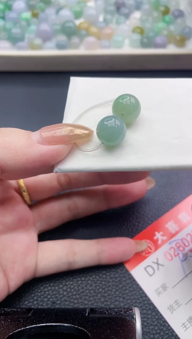 未镶嵌定制翡翠眉*珠子