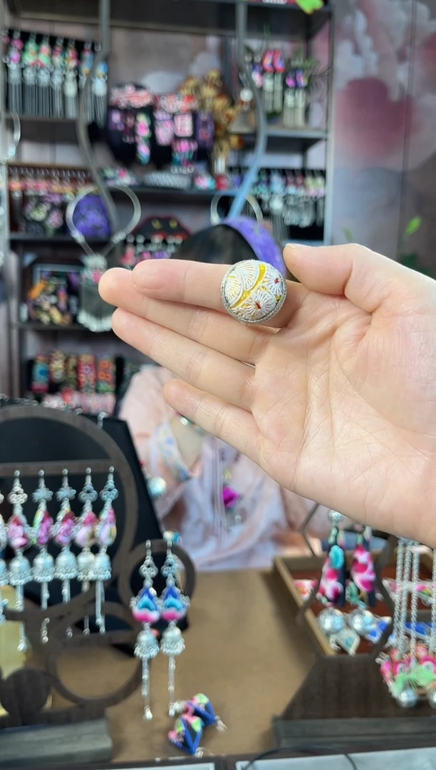 织绣民族风手工非遗老绣饰品136