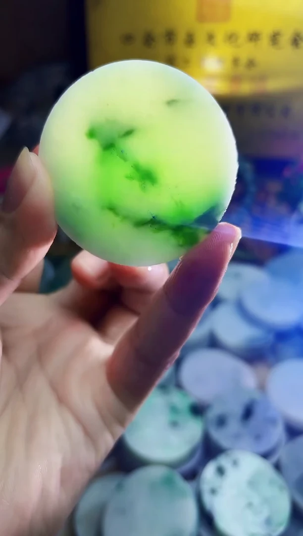 翡翠挂件未镶嵌A货常星1060