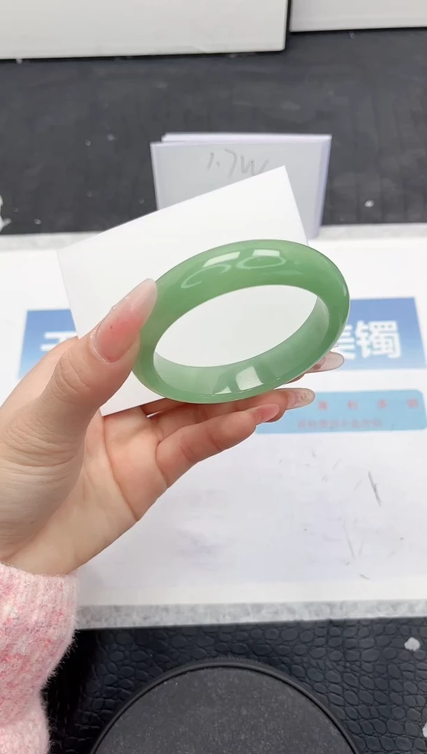 【闪购商品】石英质玉手镯未镶嵌295-54