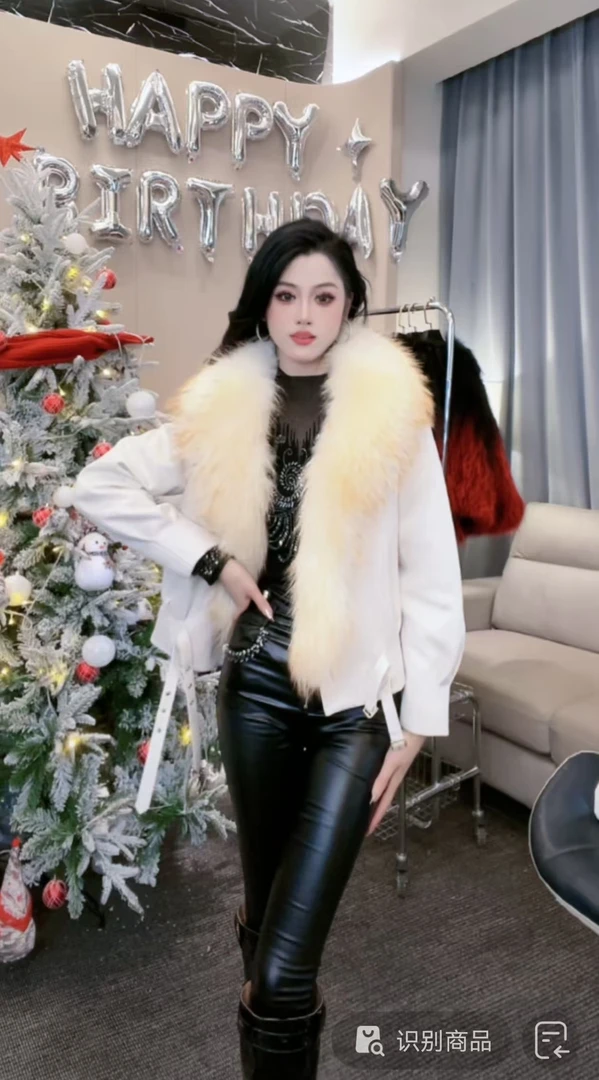 莹莹红人馆【XIAOYU】时尚气质百搭毛领外套 21260940