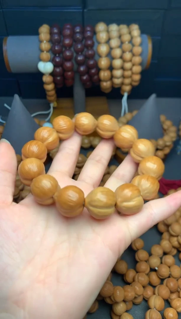 猴头核桃手串18+屁桃手串亮