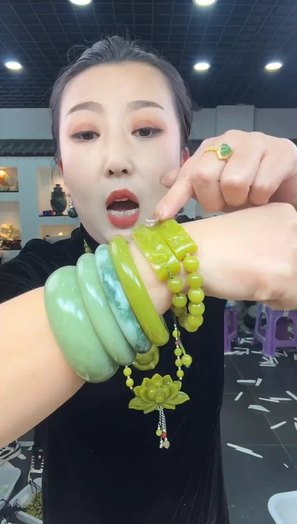 【闪购商品】岫玉手链未镶嵌莲花鱼手牌