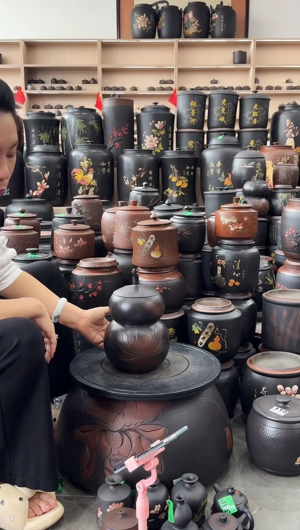 罐瑕疵 线雕荷花葫芦茶叶罐  185