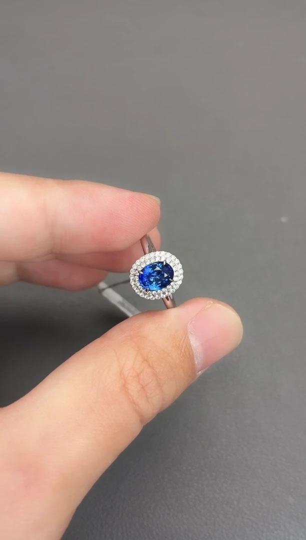 戒指蓝宝石18K金镶嵌1.49ct/矢车菊/GUILD/疯狂星期五