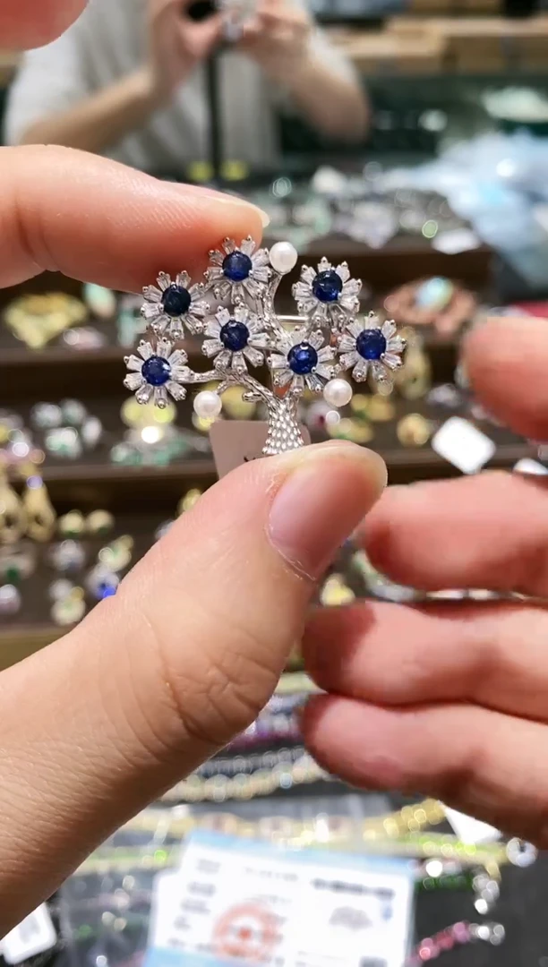 【闪购商品】蓝宝石胸饰银S925镶嵌胸针