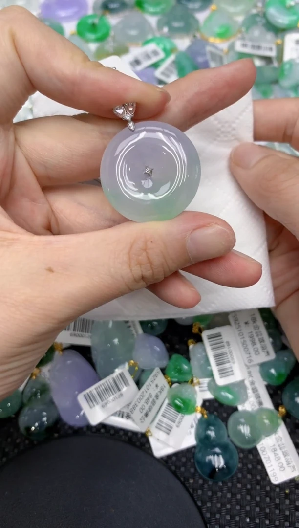 颈饰18K金镶嵌翡翠11111111