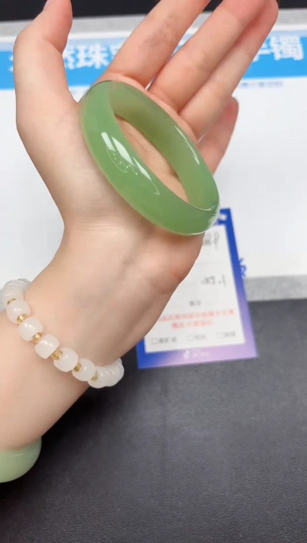 未镶嵌手镯石英质玉289-55.1