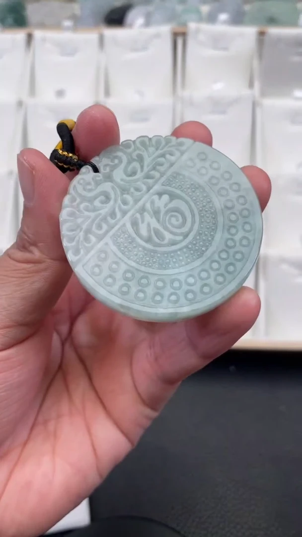 颈饰未镶嵌翡翠天然缅甸翡翠A货143