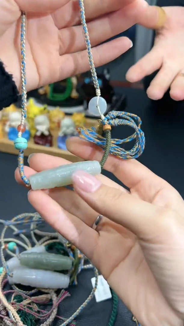 【闪购商品】和田玉1未镶嵌 AA933 多样性发其一