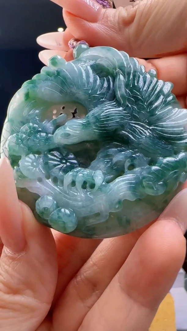 翡翠未镶嵌颈饰YJ@@WS1WX39096