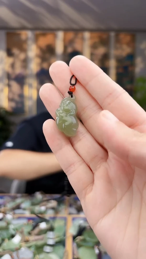 未镶嵌和田玉挂件拍一发一