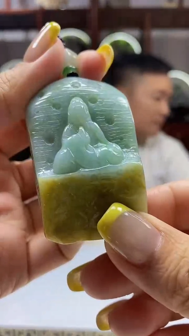 翡翠未镶嵌颈饰翡翠A货2025/7/26