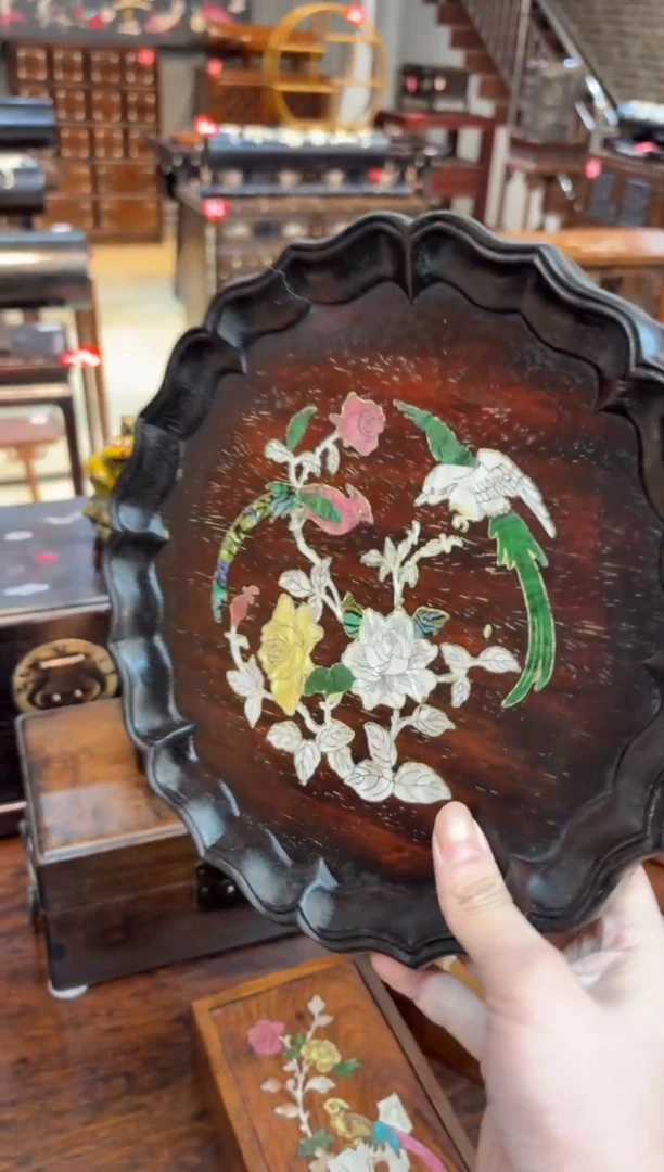 木紫檀螺钿长尾鸟圆茶盘