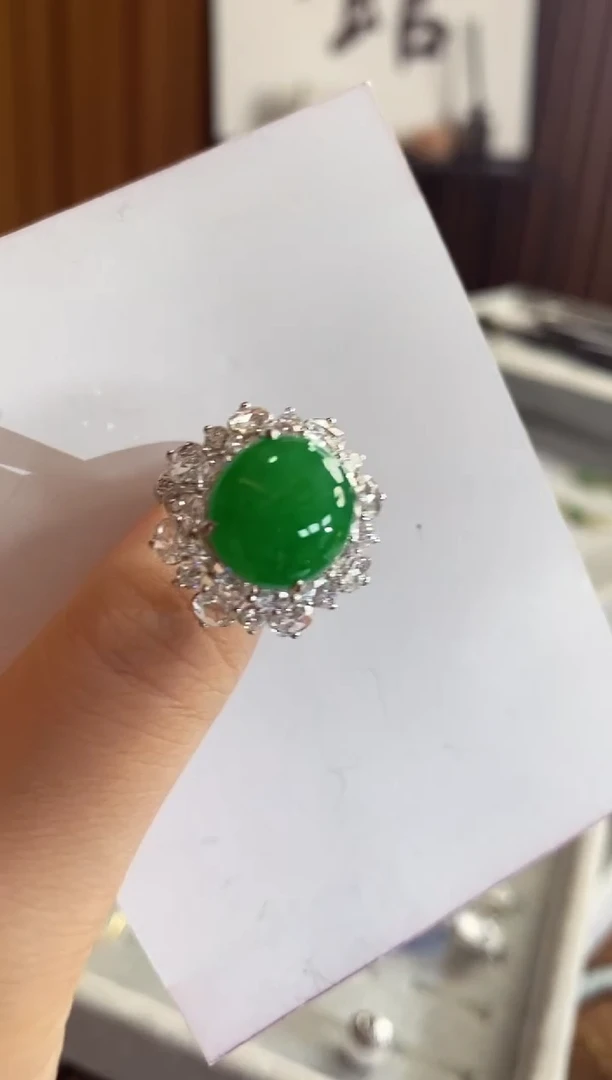 翡翠戒指18K金镶嵌手饰