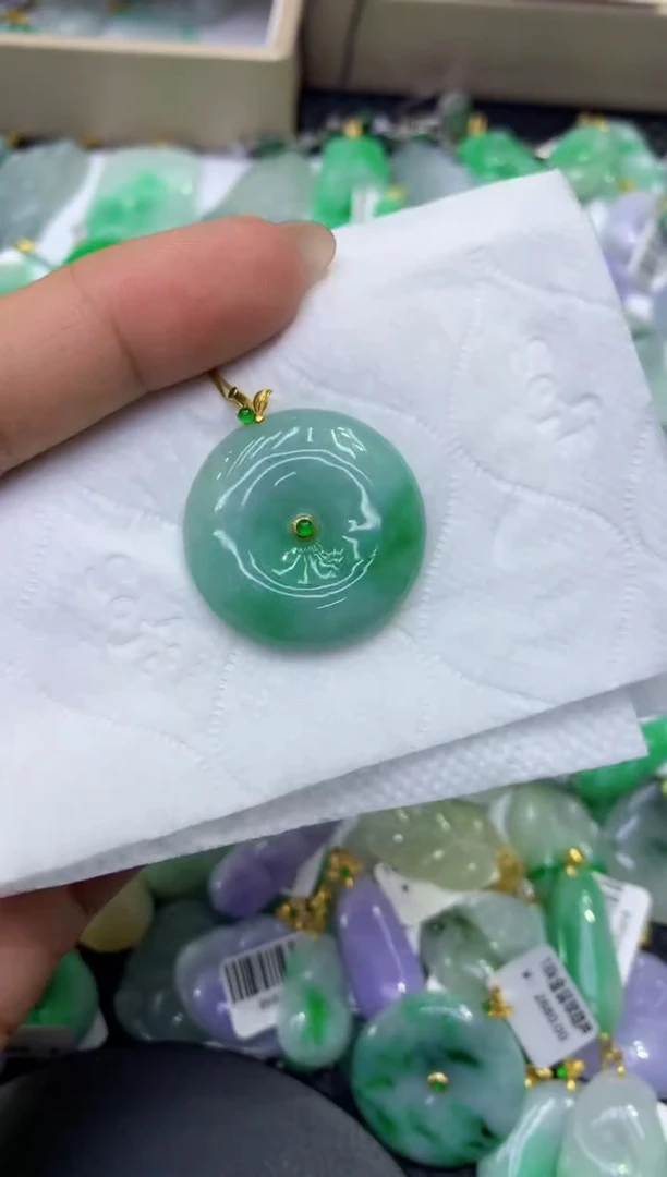 颈饰18K金镶嵌翡翠天然缅甸A货翡翠