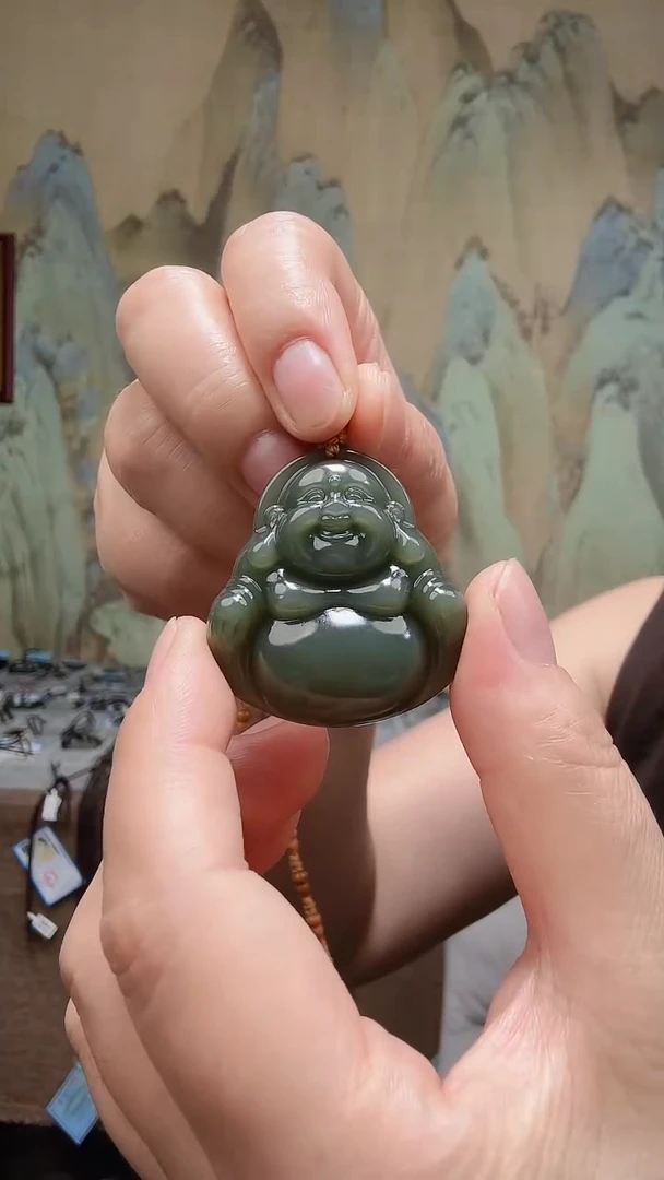 颈饰未镶嵌和田玉.