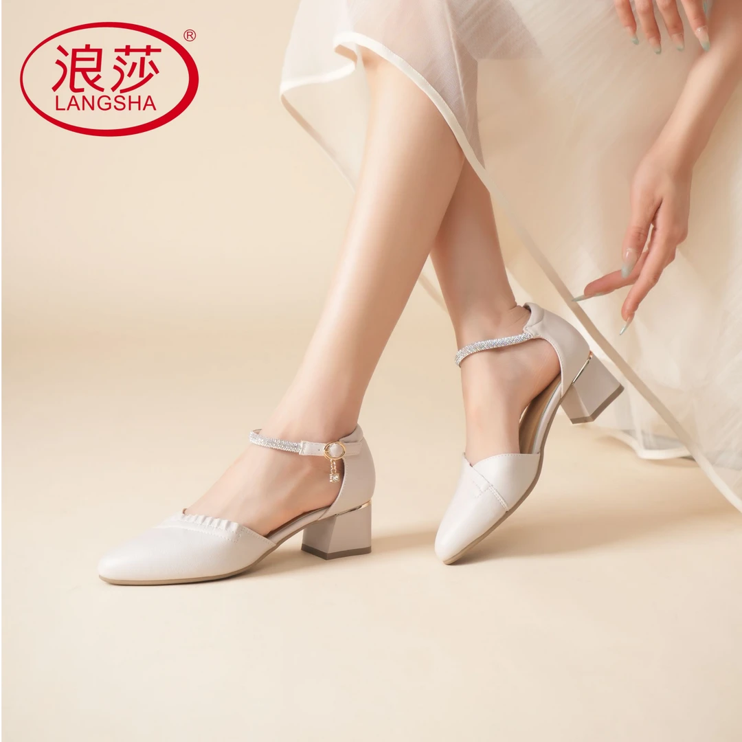 LangSha/浪莎2025秋季单鞋包头中跟一字扣浅口粗跟时装气质单鞋女