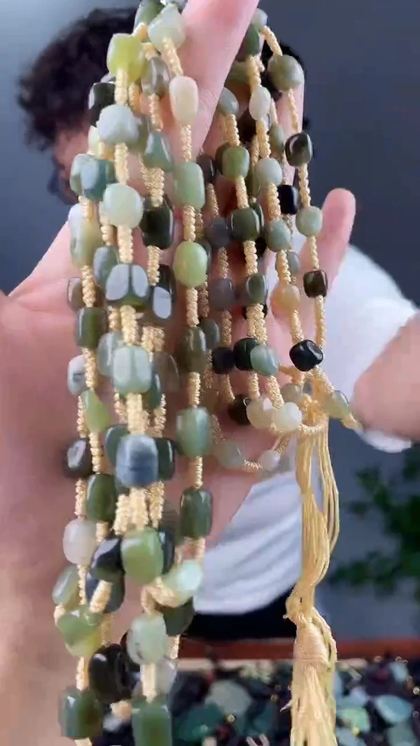 和田玉未镶嵌颈饰拍一发一，多样性发货