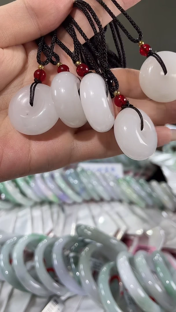 未镶嵌手镯翡翠平安扣多样性